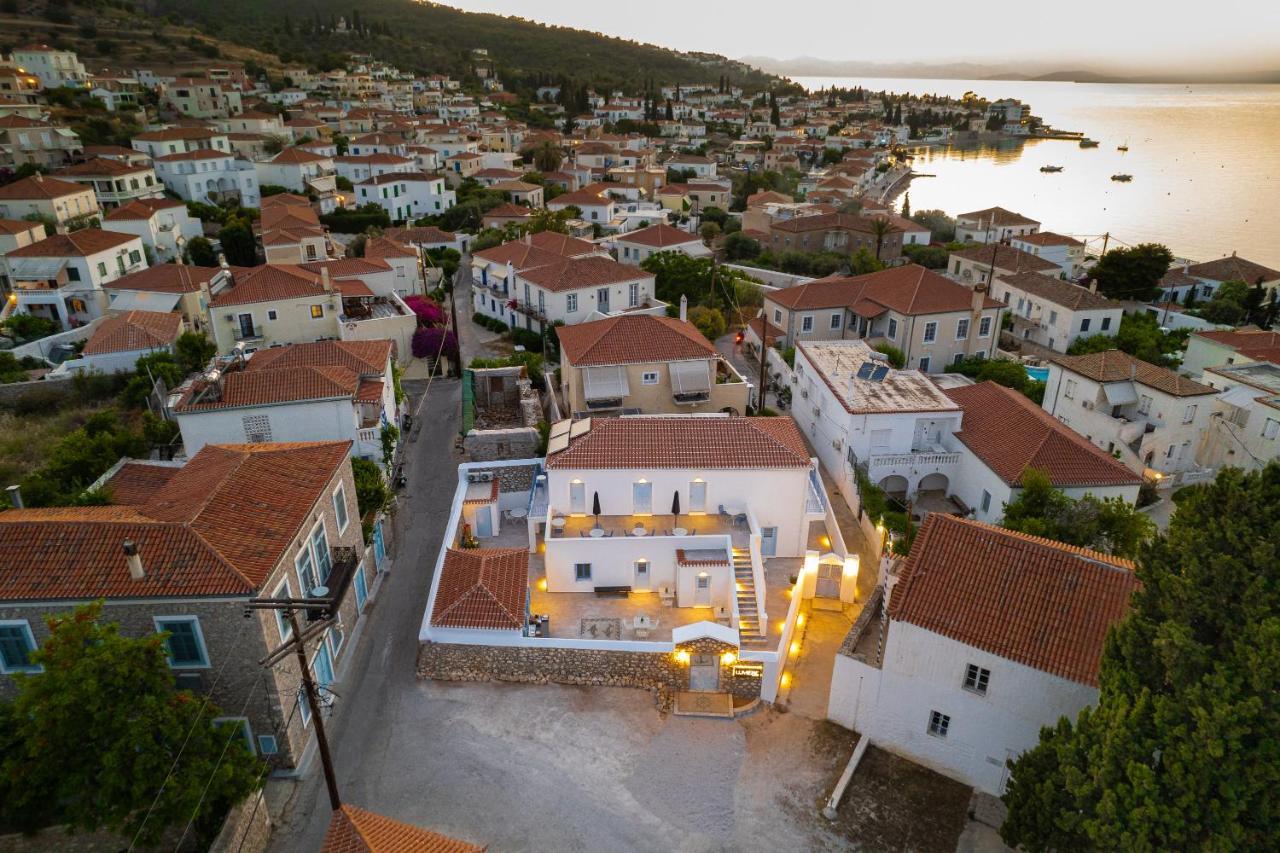 Lumiere Spetses Hotel Exterior foto